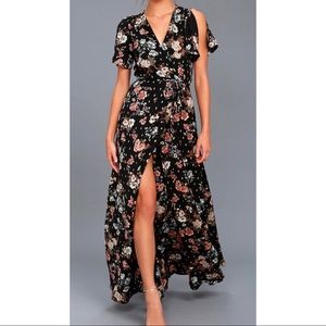 [NWT] Lulus Divine Days Black Floral Midi Dress